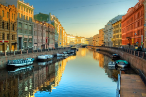 Tour đi Nga thăm quan thành phố Saint Petersburg bên bờ sông Neva