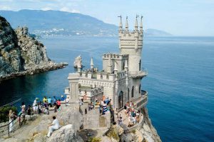 Lâu đài Tổ Yến trên bán đảo Crimea