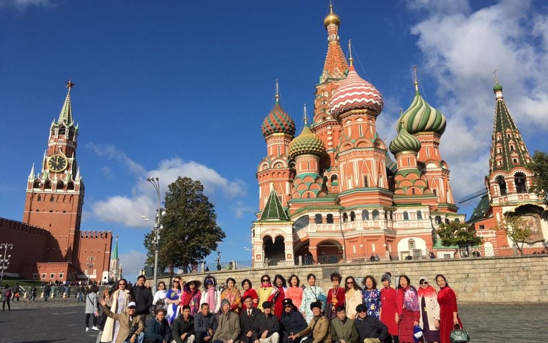 Làm thế nào để tìm được tour đi Nga giá rẻ?