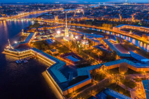 Pháo đài Peter & Paul: trung tâm lịch sử của thành phố St.Petersburg