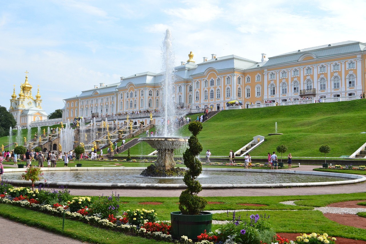 Du Lịch Nga thăm cung điện Peterhof