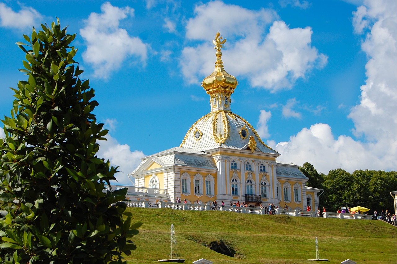 Du Lịch Nga nhất định phải đến thăm Peterhof