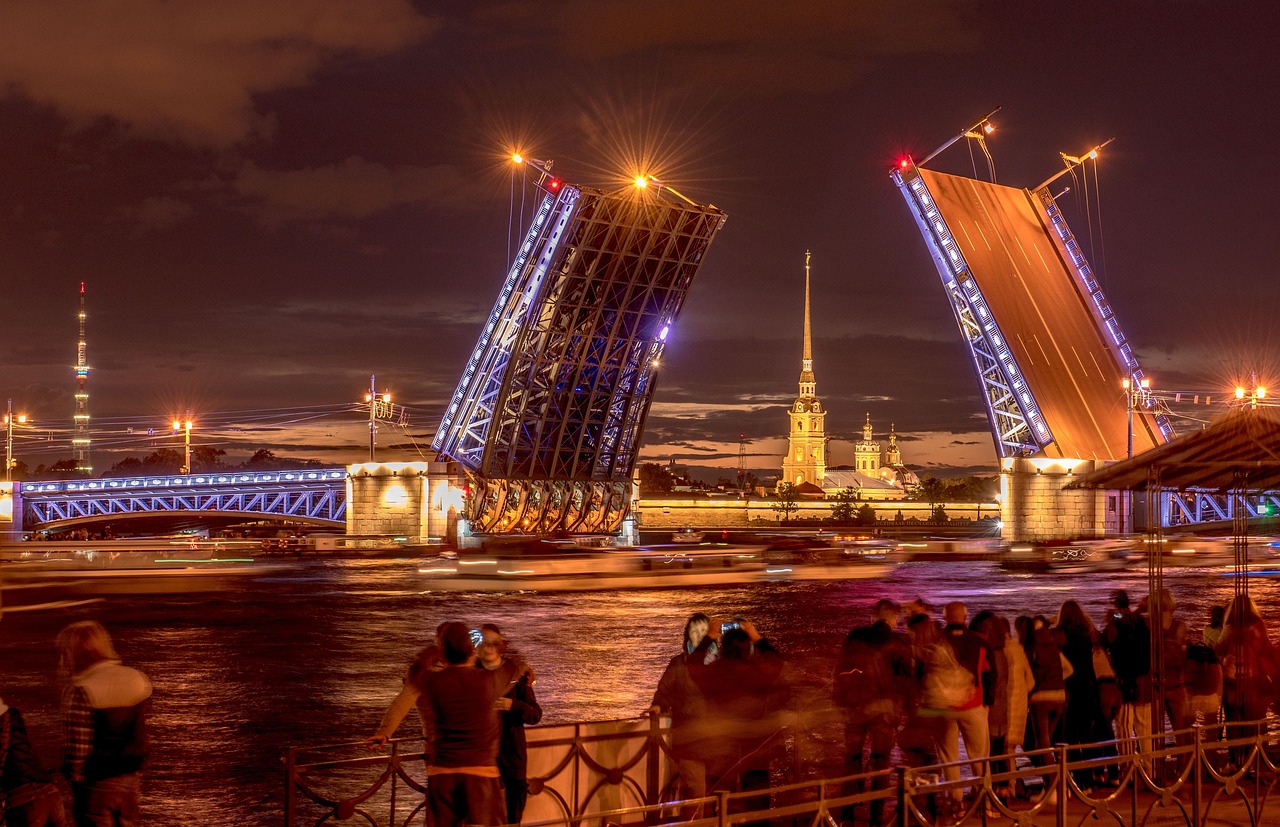 Gợi ý lịch trình du lịch Nga một ngày ở trung tâm St. Petersburg