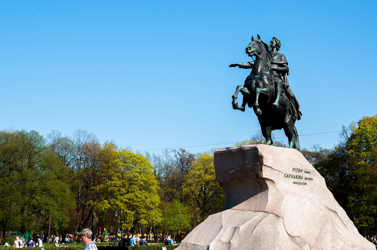 Gợi ý lịch trình du lịch Nga một ngày ở trung tâm St. Petersburg