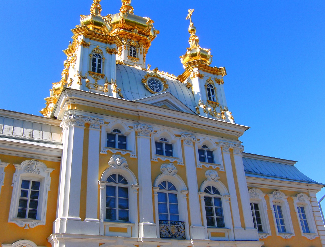 Du Lịch Nga nhất định phải đến thăm Peterhof