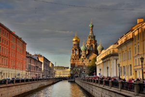 Gợi ý lịch trình du lịch Nga một ngày ở trung tâm St. Petersburg