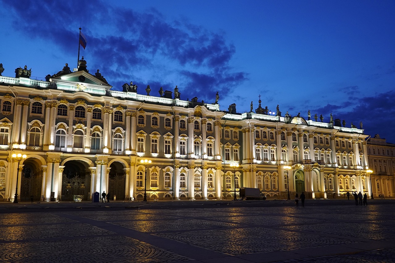 Gợi ý lịch trình du lịch Nga một ngày ở trung tâm St. Petersburg