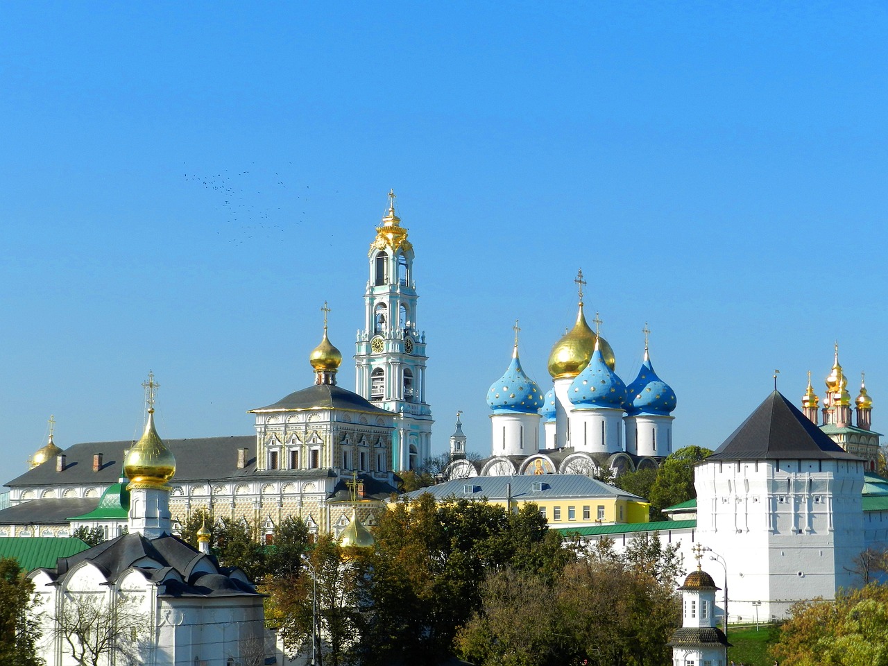 Thành phố Sergius Lavra: một trong những thành phố cổ đẹp nhất “vành đai vàng”