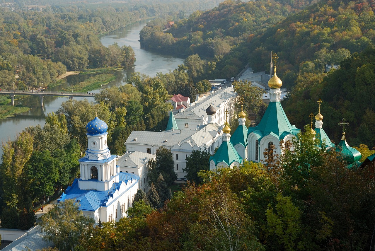 Thành phố Sergius Lavra: một trong những thành phố cổ đẹp nhất “vành đai vàng”