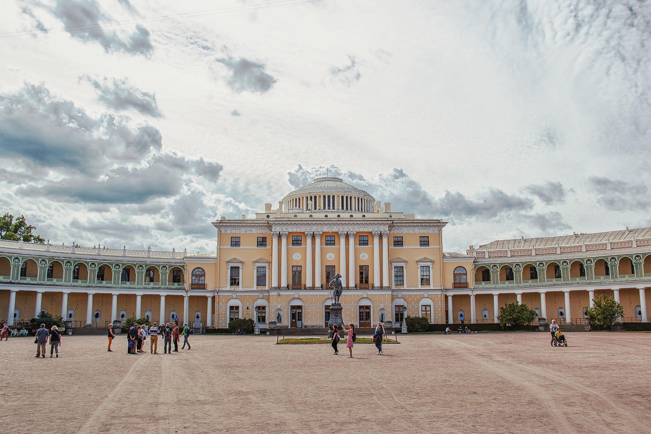 Pavlovsk, vùng ngoại ô xinh đẹp của Saint Petersburg