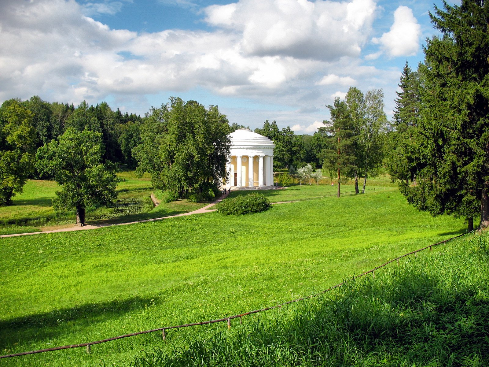 Pavlovsk, vùng ngoại ô xinh đẹp của Saint Petersburg 