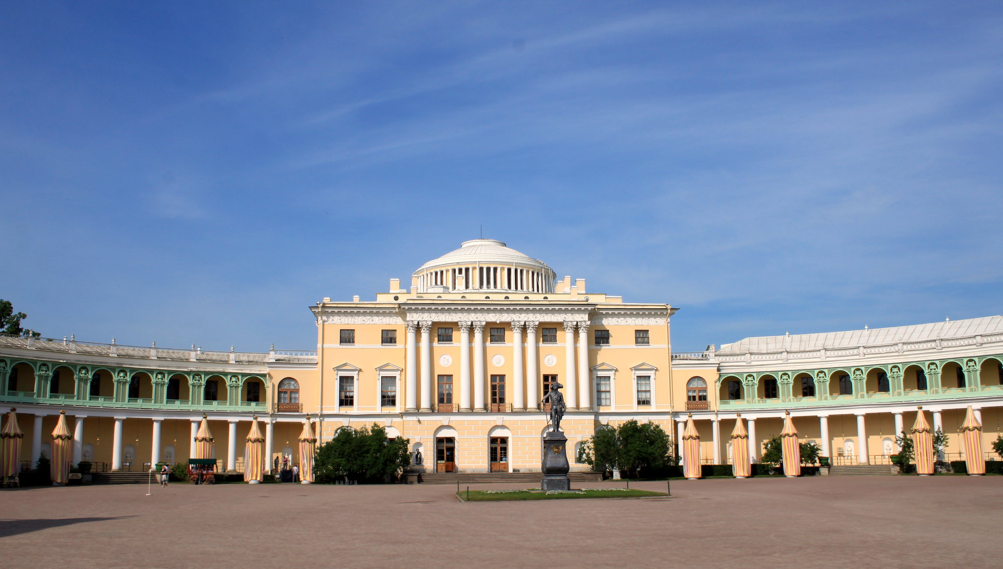 Pavlovsk, vùng ngoại ô xinh đẹp của Saint Petersburg