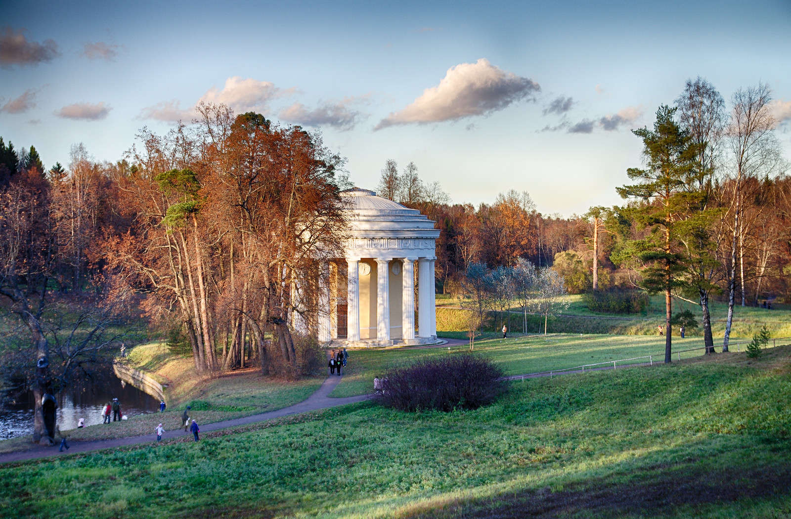 Pavlovsk, vùng ngoại ô xinh đẹp của Saint Petersburg