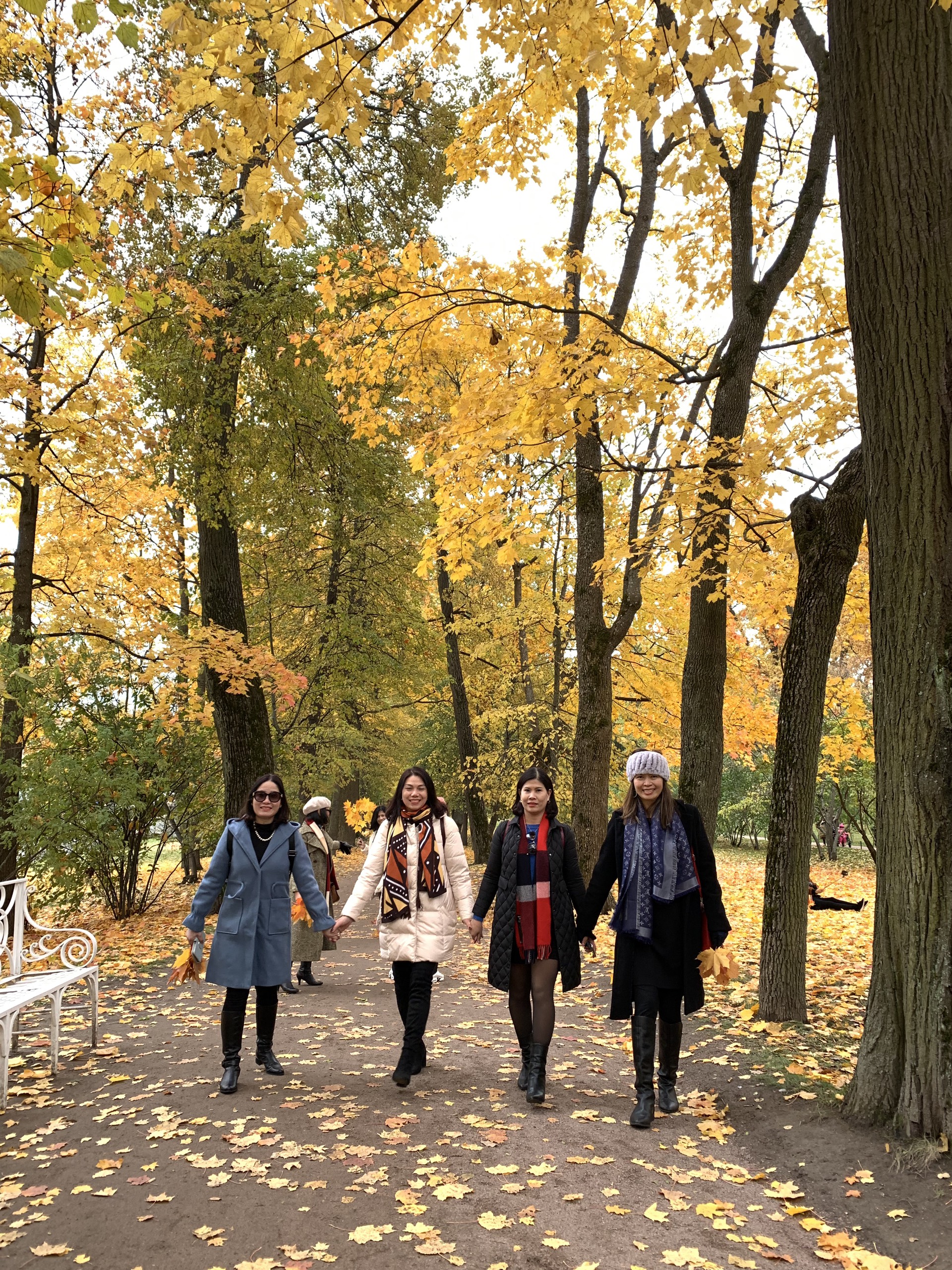 Tour Du Lịch Nga 2025: Moscow – ST.Petersburg (KH tháng 10)