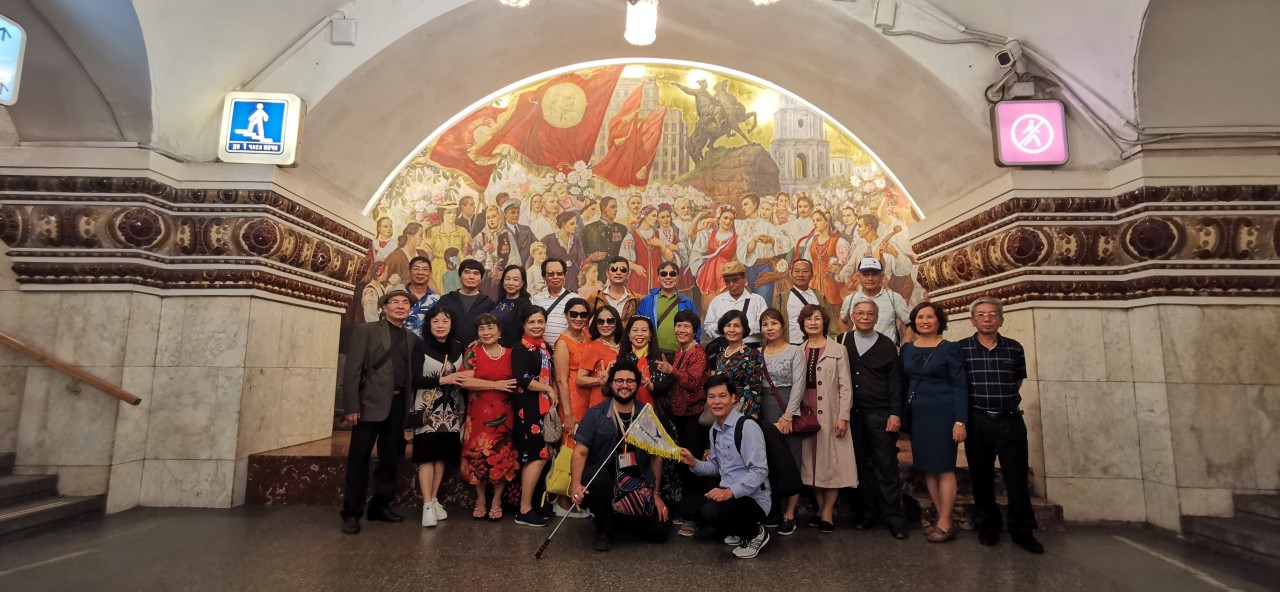 Du Lịch Moscow - tàu điện ngầm Du Lịch Moscow - tàu điện ngầm